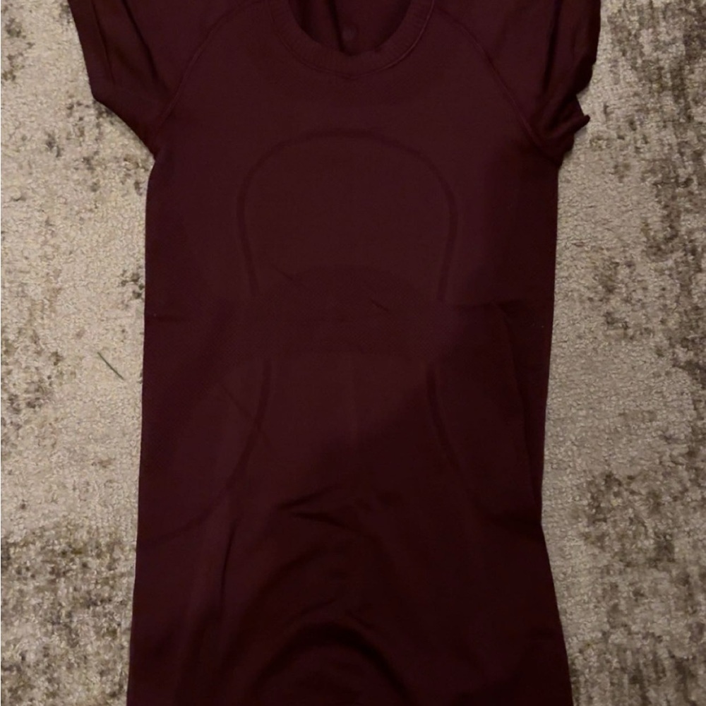 Lululemon Athletica Short Sleeve Tee in Classic Black